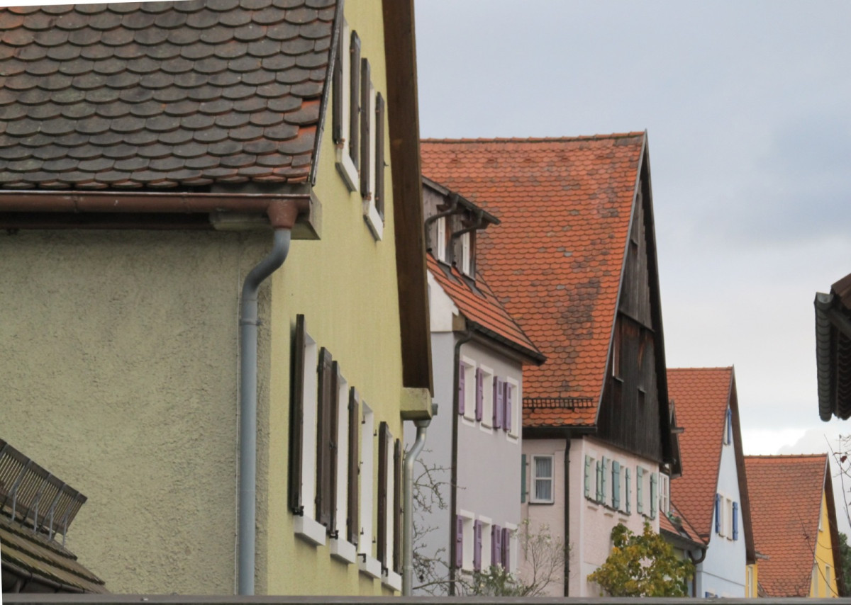 Giebelhäuser am Vorderen Spitzenberg ( Foto von Nr. 7 aus )