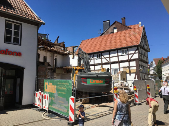 Abriss des Fachwerkhauses Brüderstraße 25 in der Soester Innenstadt