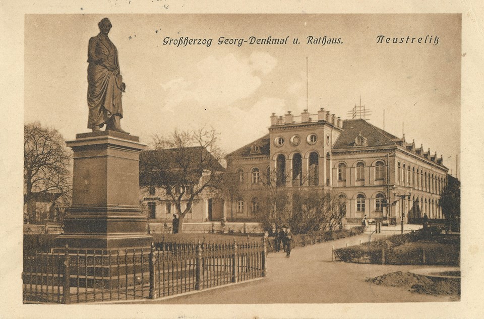 Neustrelitz Marktplatz Postkarte 1912 Denkmal Georg von Mecklenburg-Strelitz