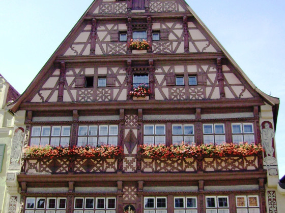 das "Deutsche Haus" ein Wunder an Zierfachwerk