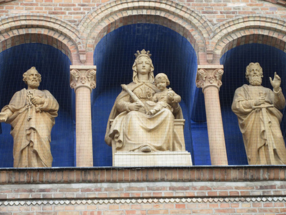 Probsteikirche Peter und Paul in Potsdam. Auch die Katholische Garnisionskirche fuer Potsdam