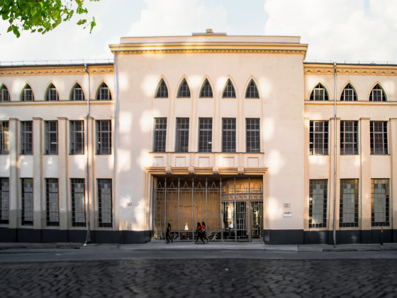 2017 - Gera Fridericistrasse 4, Gebäude der ehemaligen Teppichfabrik