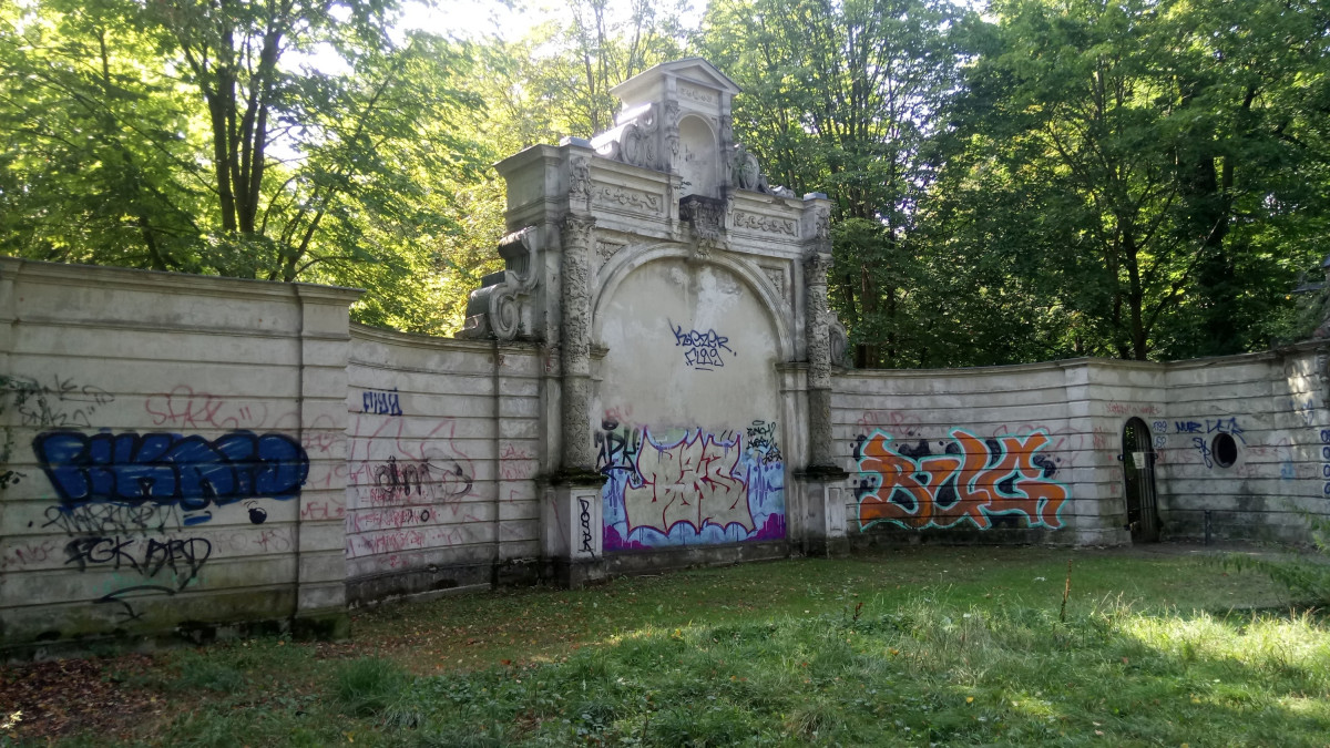 25968-4d800bda-large.jpg